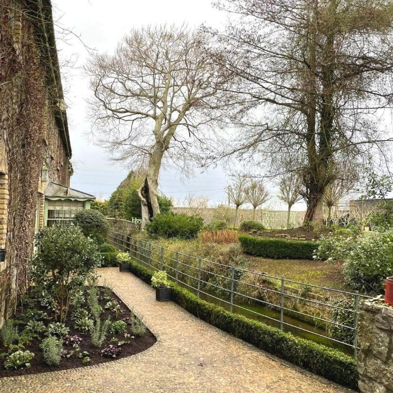 Cliff At Lyons Hotel Celbridge Exterior photo